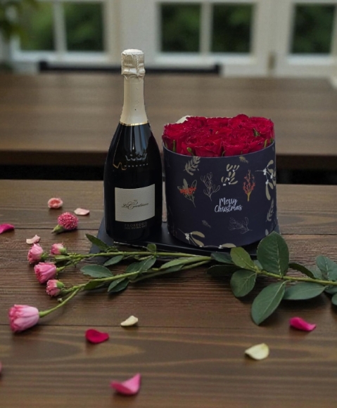 Roses and Prosecco gift package